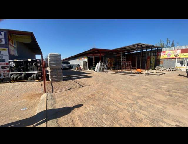 1,810M² BUSINESS CENTRE FOR SALE IN COMMERCIA